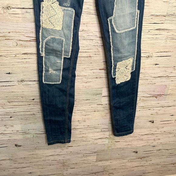 Free People Haynes Patchwork Crochet Jeans size 26 dark wash boho unique lace - Picture 2 of 8